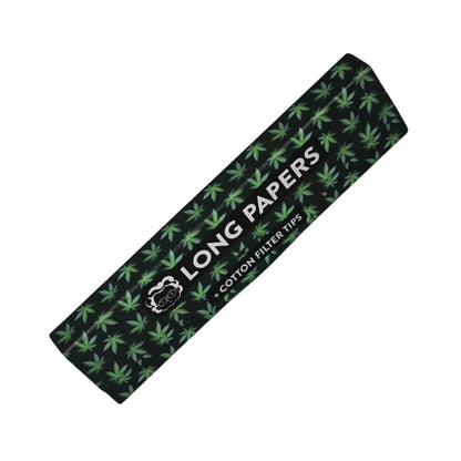 Eine geschlossene Packung Granny's® Organic Long Papers, Vorderseite mit natürlichem Design, ungebleichtem Hanfpapier und Hinweis auf enthaltene Baumwollfilter.